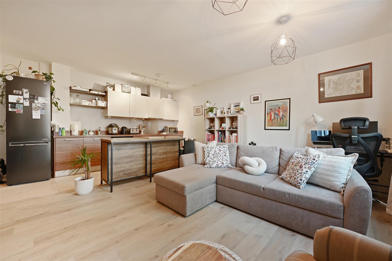 Property Image d4e4158c-972f-41c0-82df-e07c37c461b4
