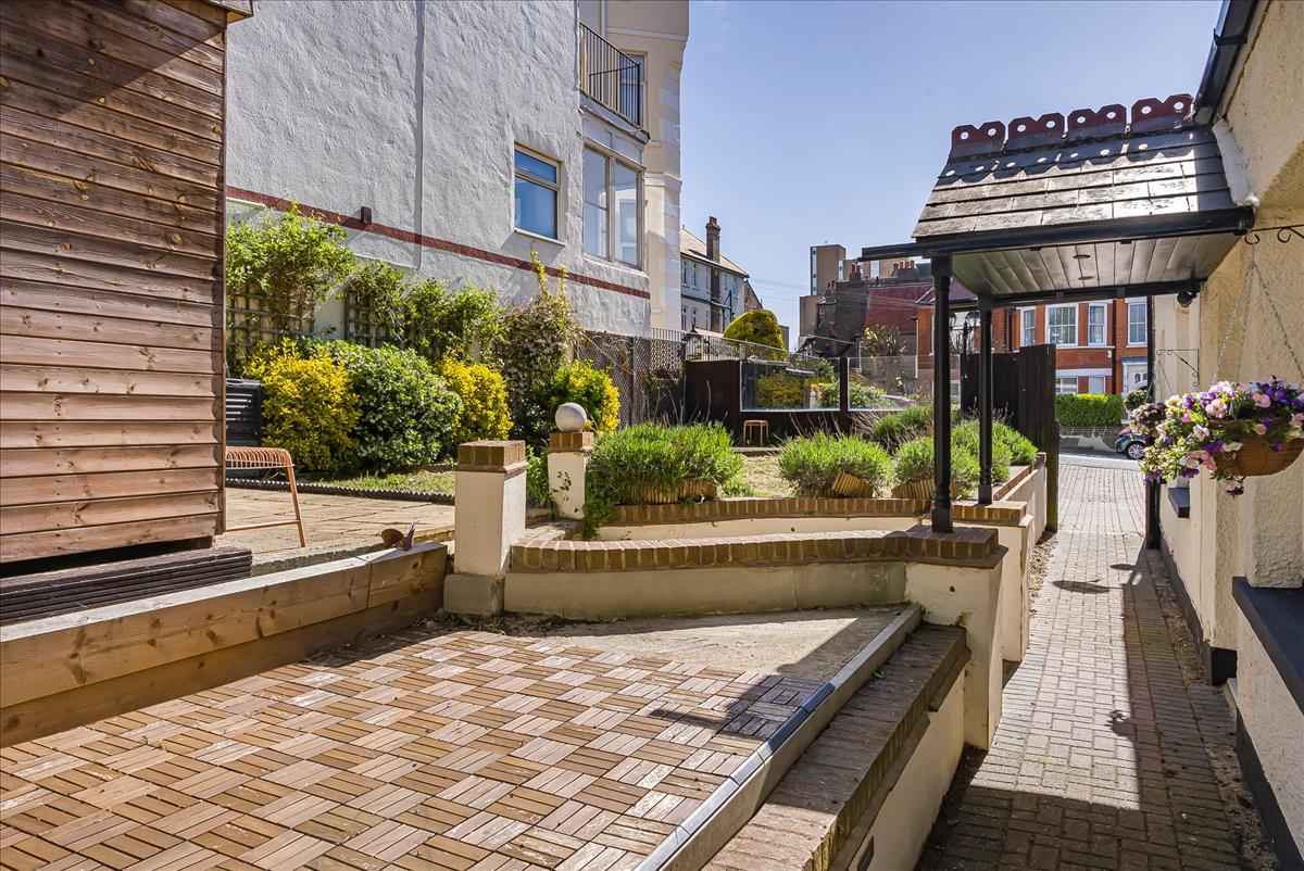 Property Image d4ff5a08-7377-40f5-8c72-640f875dde36