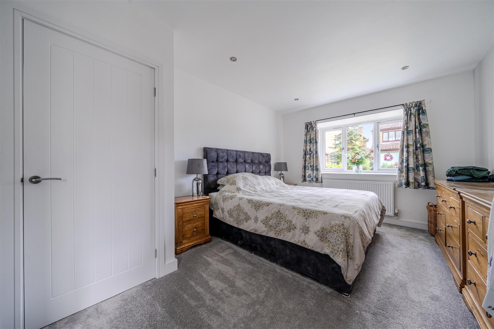 Property Image d50f4de6-e3b9-4e2d-9758-60c3e7a7977f