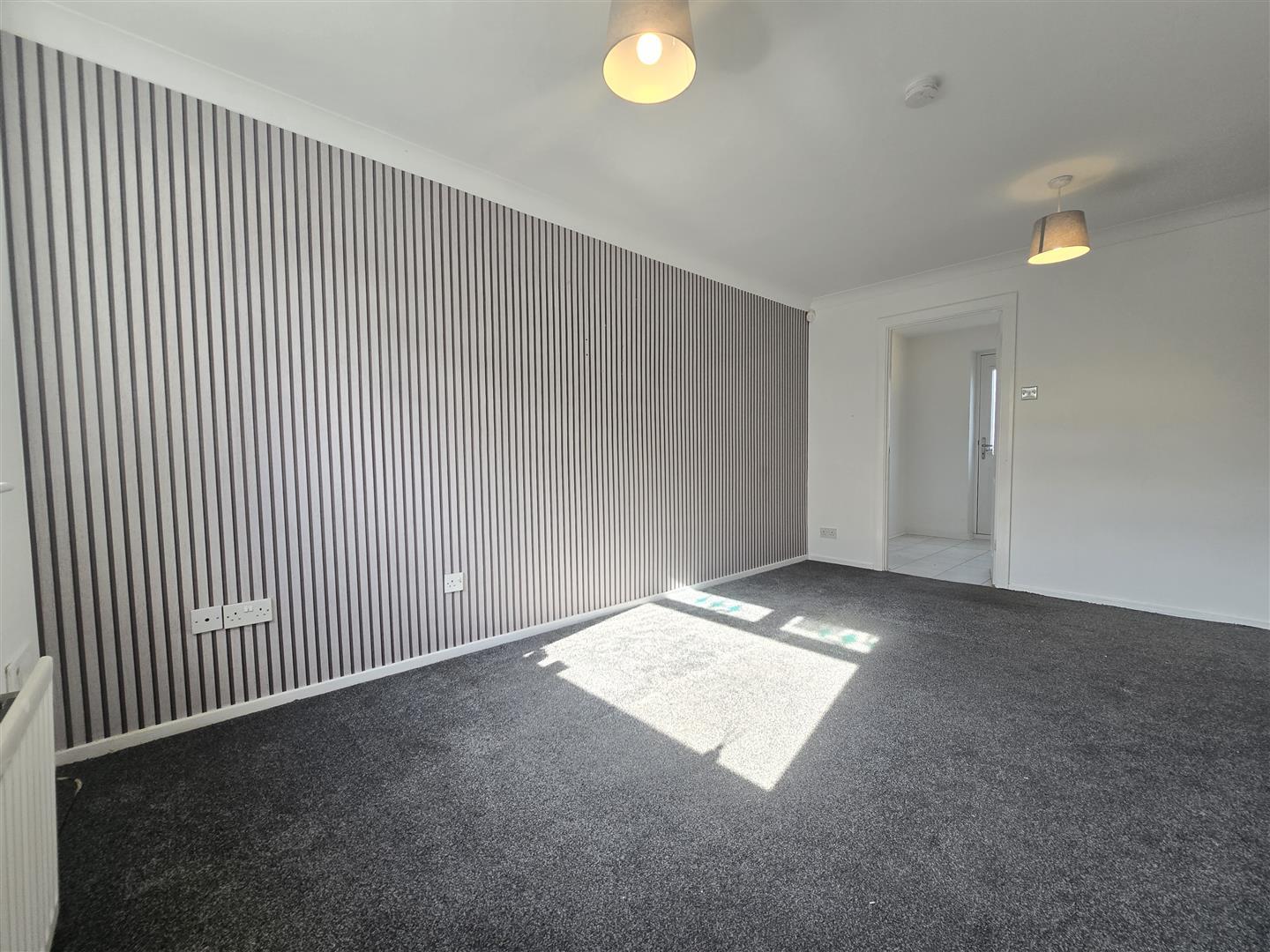Property Image d5315570-0791-424d-b2c0-c1064e7ecd48