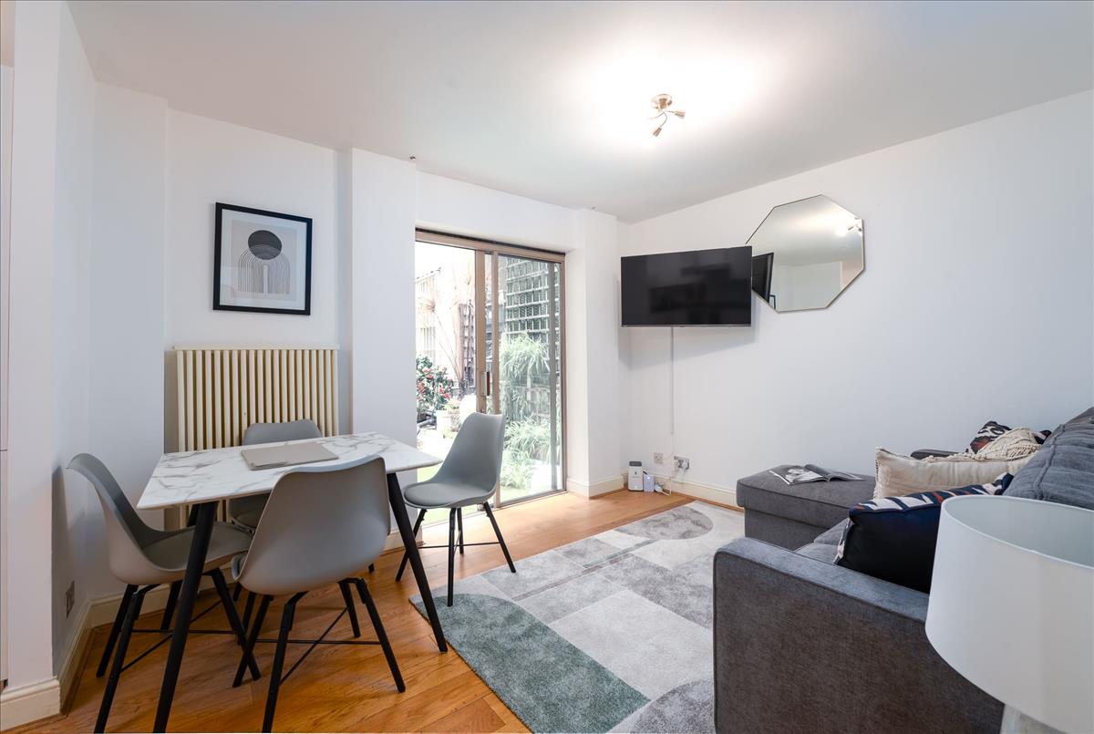 Property Image d547bc81-ced0-459a-9dfb-3cd40b87431f