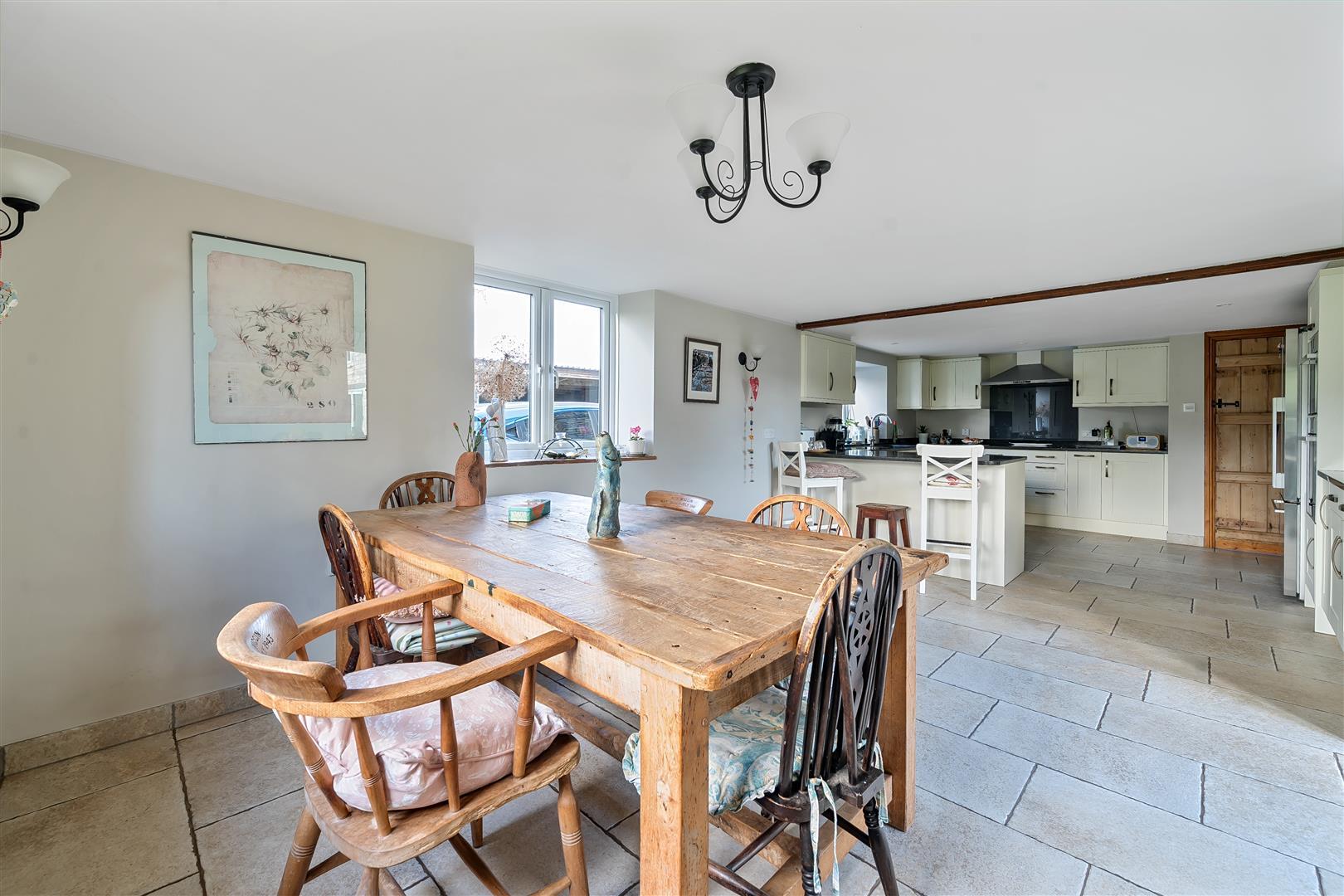 Property Image d54c2ed6-6016-45e2-8b62-beacfae968fc