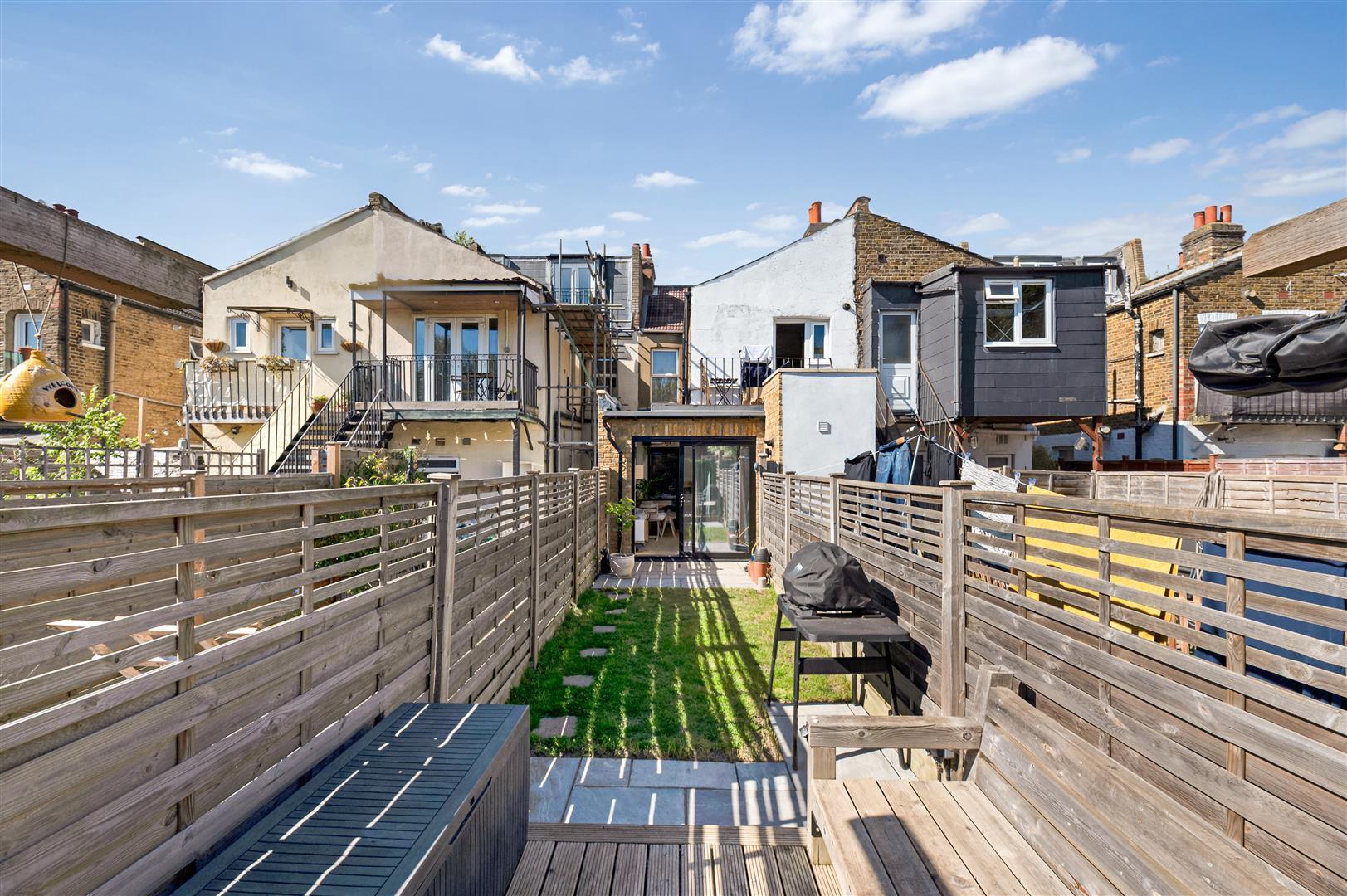 Property Image d54f81f7-1f25-49e9-ae0a-eb6cebca19f0