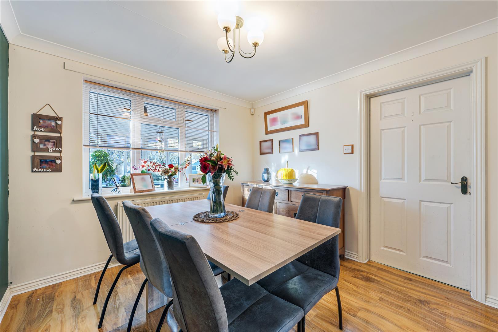 Property Image d5534e47-1286-4ecb-a90c-ea10071b0c52