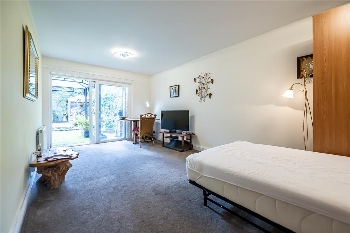Property Image d56612cc-7b2b-4ce2-8d07-8a0a947be664