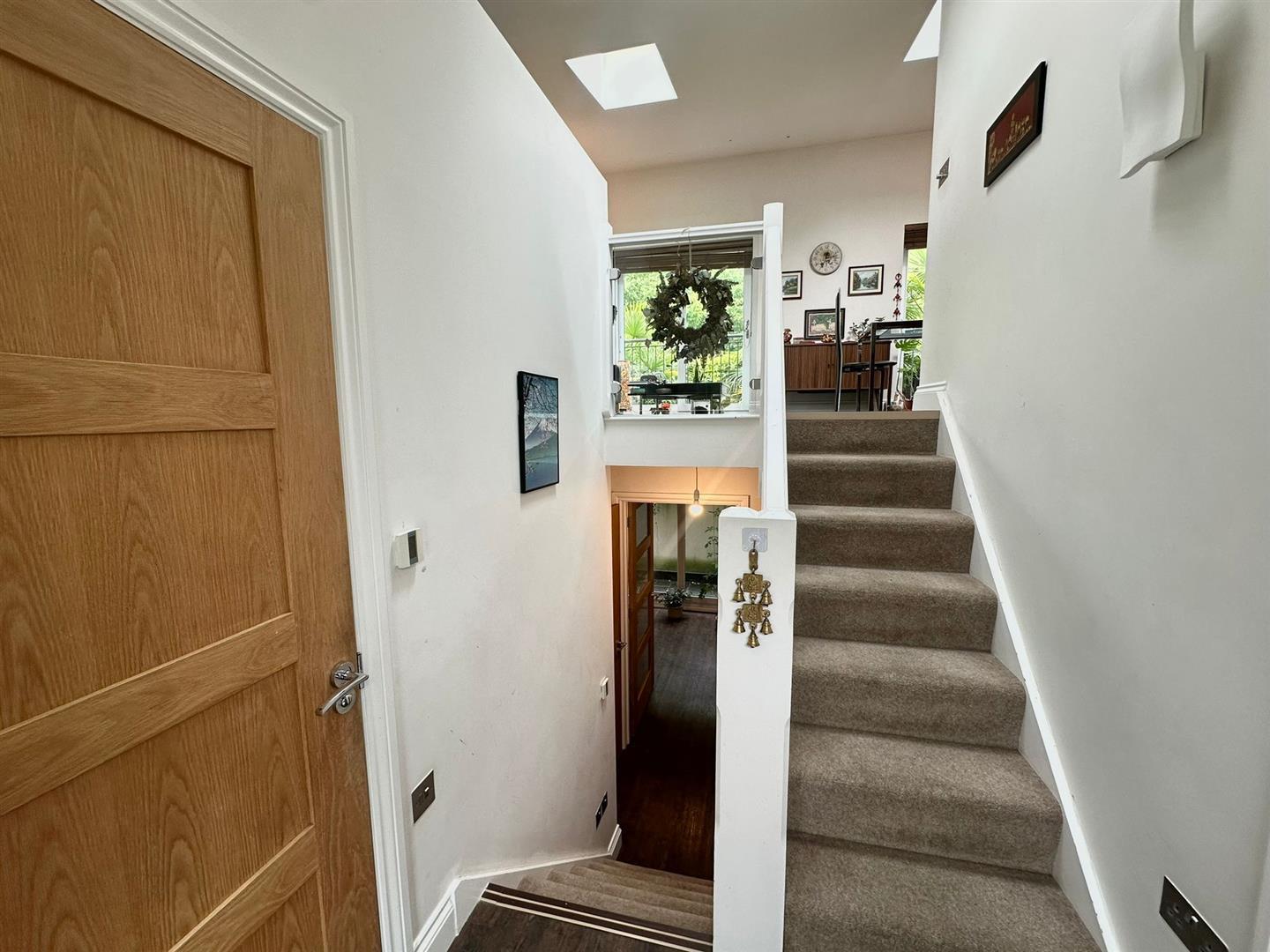 Property Image d5724385-42f0-4bb1-a093-e24d769b4c8f