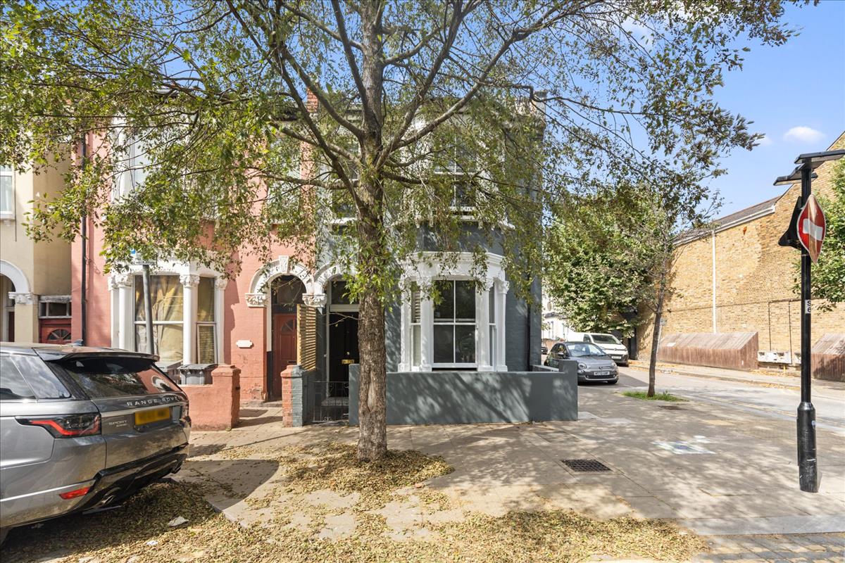 Property Image d5727556-ae9b-43f8-86c9-6932d5c3fffc