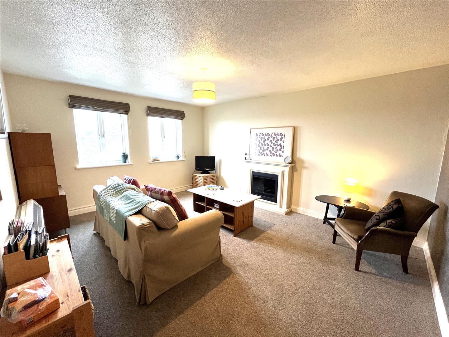 Property Image d57b60b6-e384-44bf-910b-82027a3d37a5