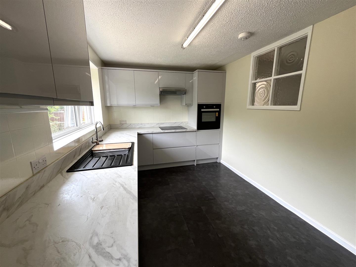 Property Image d582a4be-c740-410a-856e-7443cbb53dd4