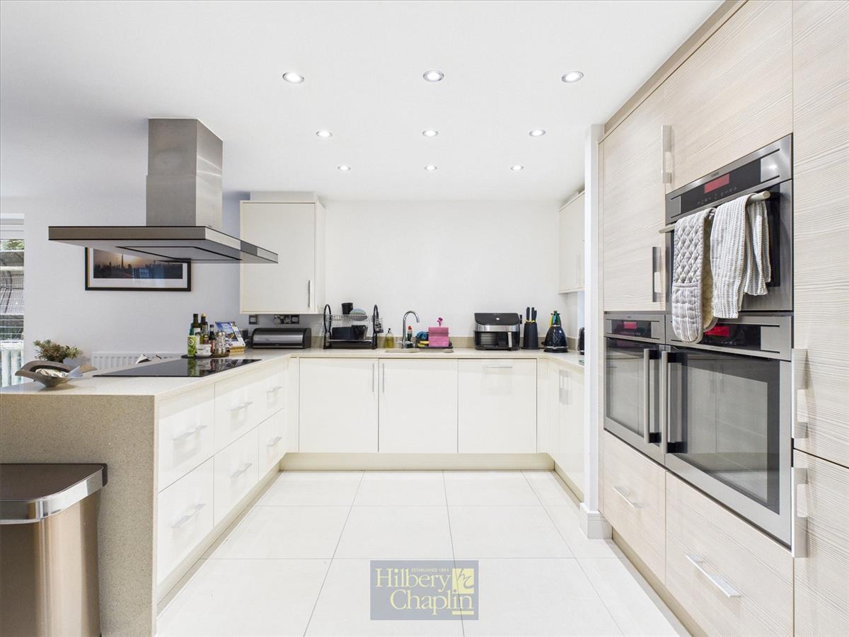 Property Image d5afbcd4-58c1-46e4-96e4-cad3a908868a