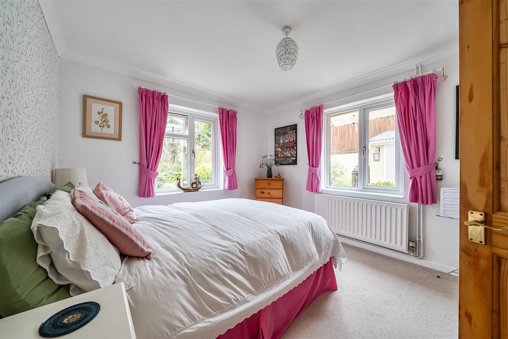 Property Image d5b921f0-fc40-4c6b-98d3-42dc1e72c5df
