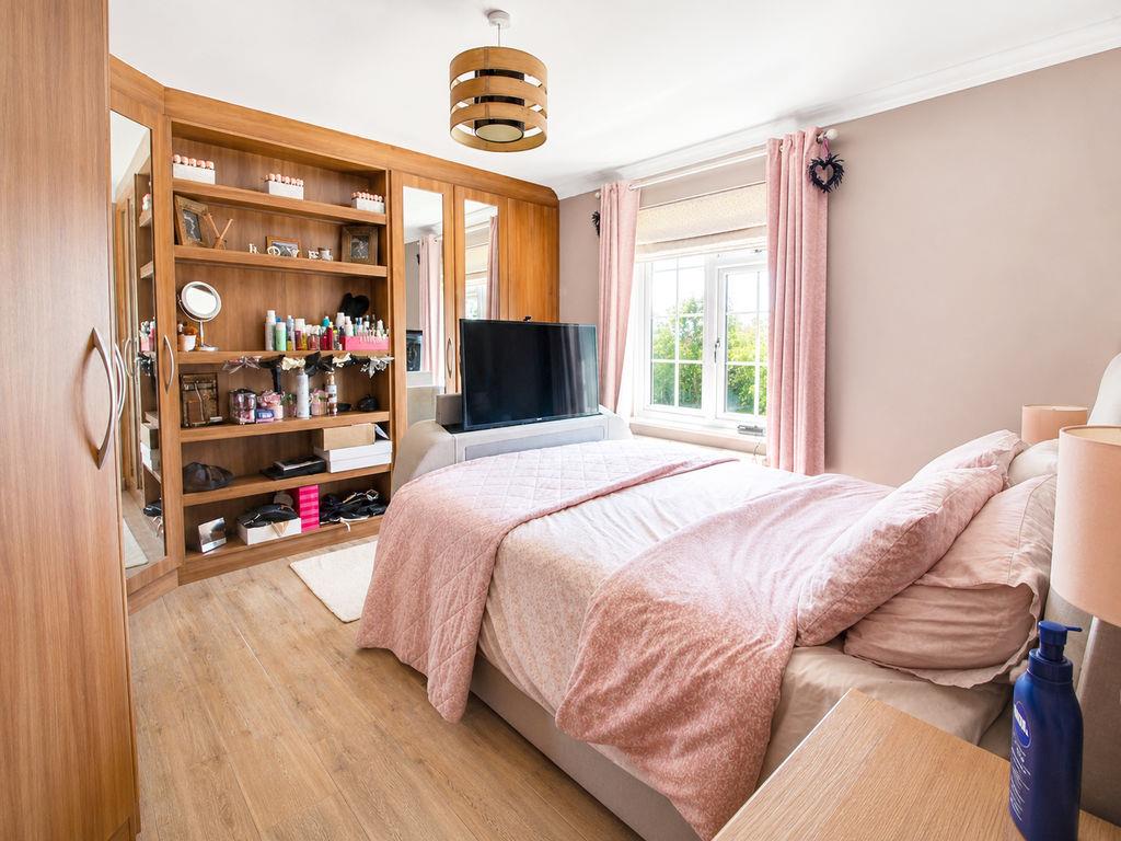 Property Image d5bcbb4a-3d9c-4ac2-aac0-74b60e04f8fd