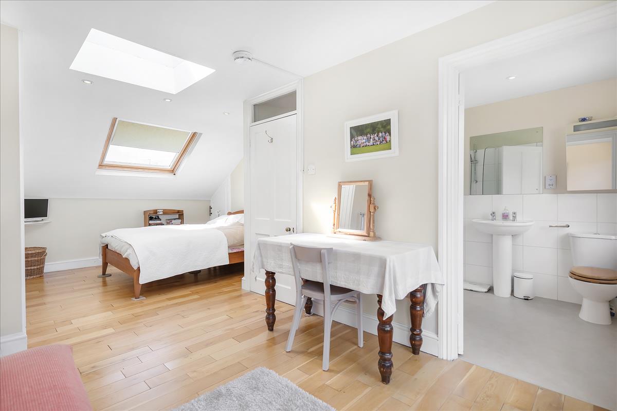 Property Image d5d281a8-74c3-4790-aba6-bd2e32477885