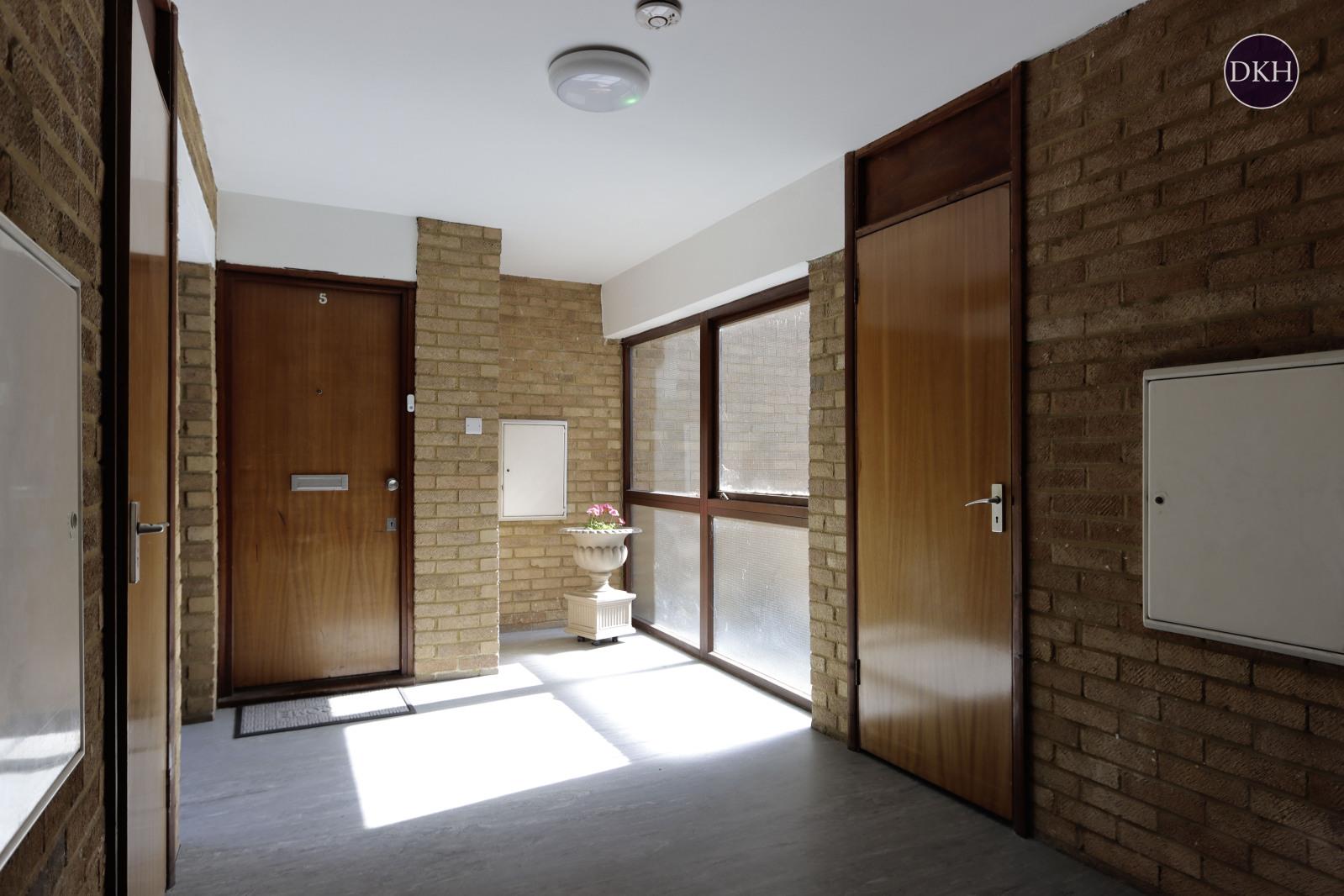 Property Image d5ea53b8-8125-45ff-8a87-1a3fa8e28b28