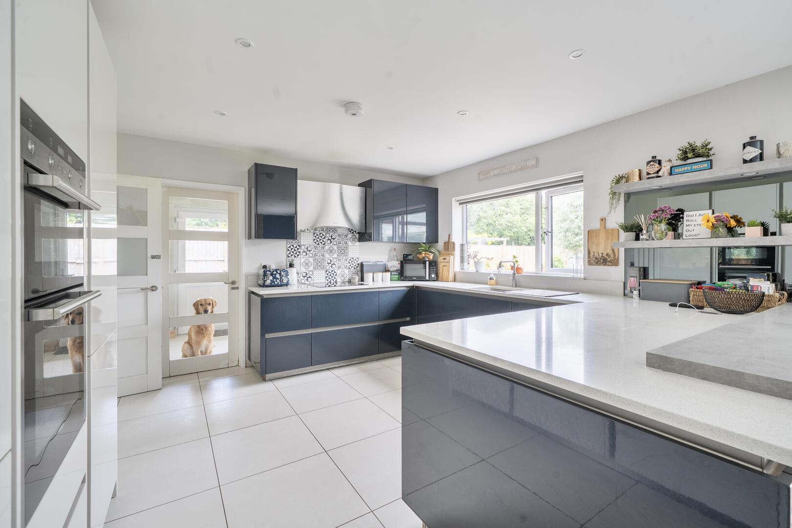 Property Image d5f15008-3a91-49f9-8bca-cafc959484b1