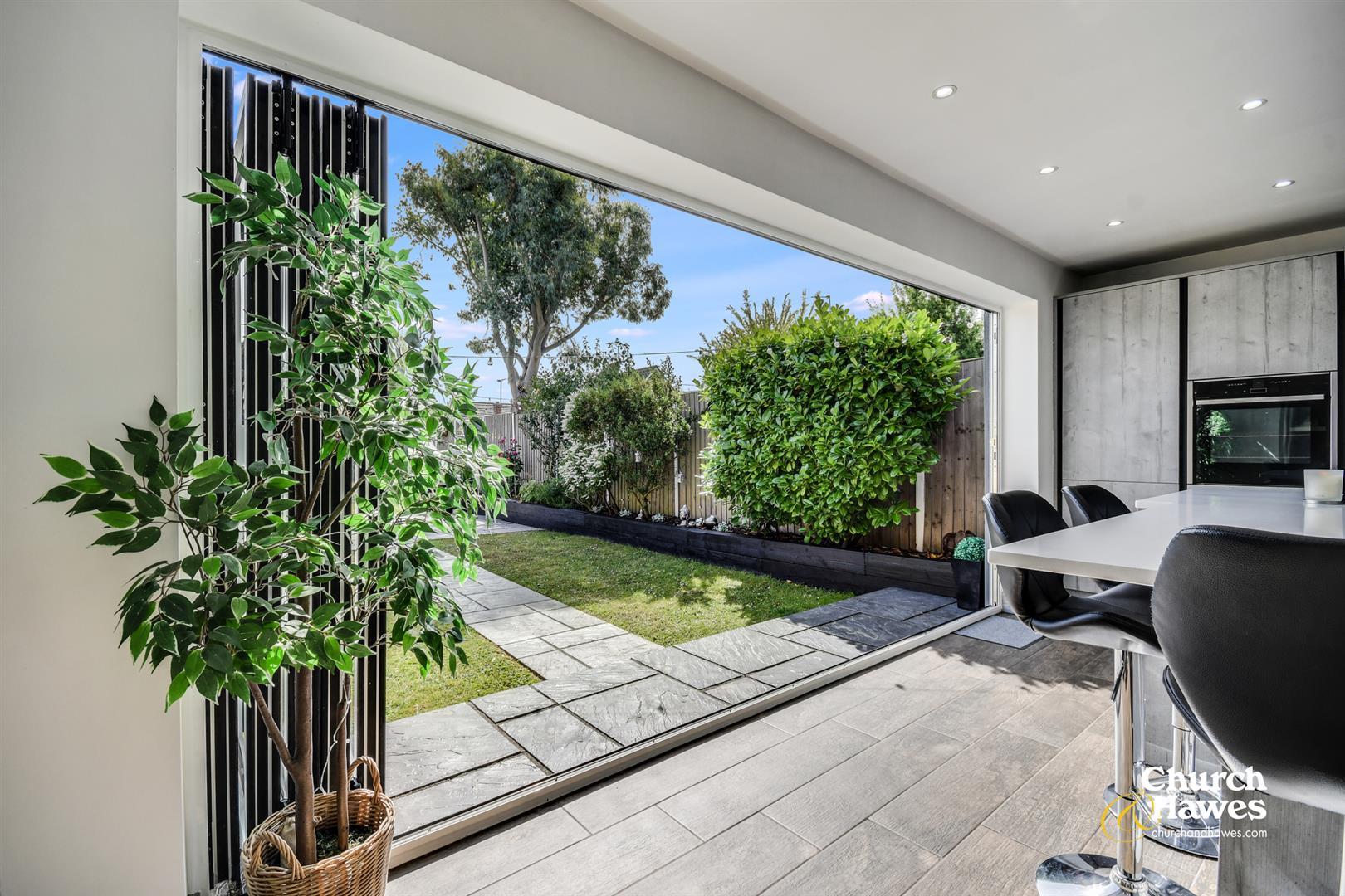 Property Image d62a56a0-46c7-452e-a268-45bfc422f543