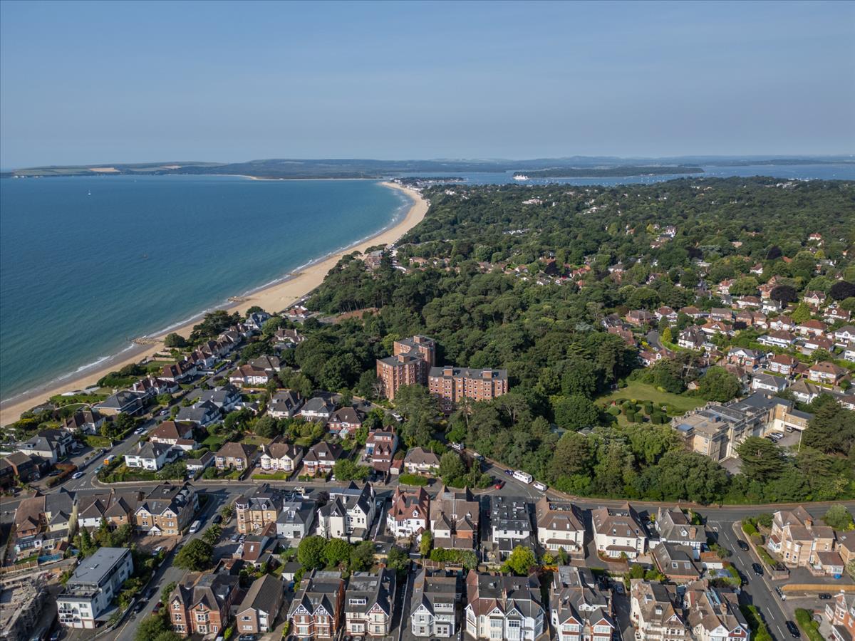 Property Image d62dc7d9-3b84-47a7-8a1d-4a48d4364605