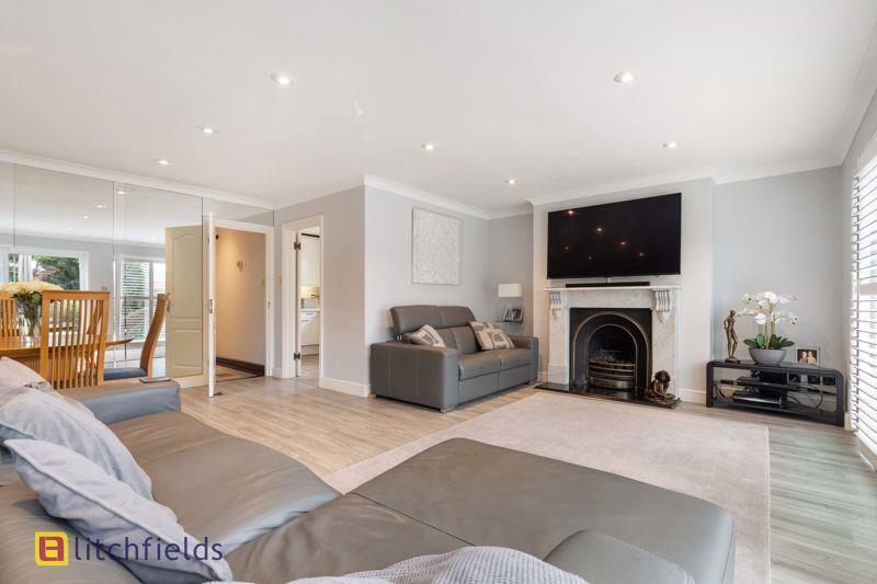 Property Image d6409da3-9e67-433e-bba8-8dec7b587f8d