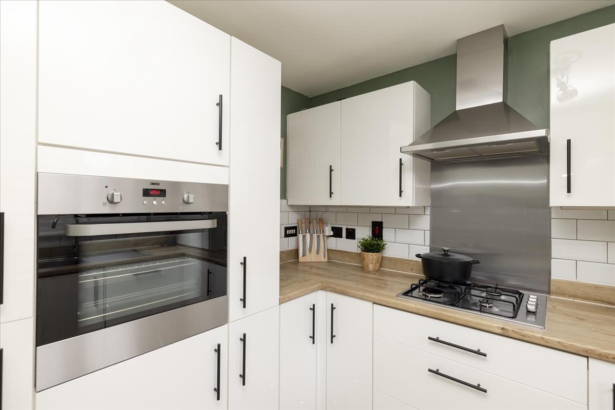 Property Image d6534094-40d6-40d7-8b88-988c376db1f4
