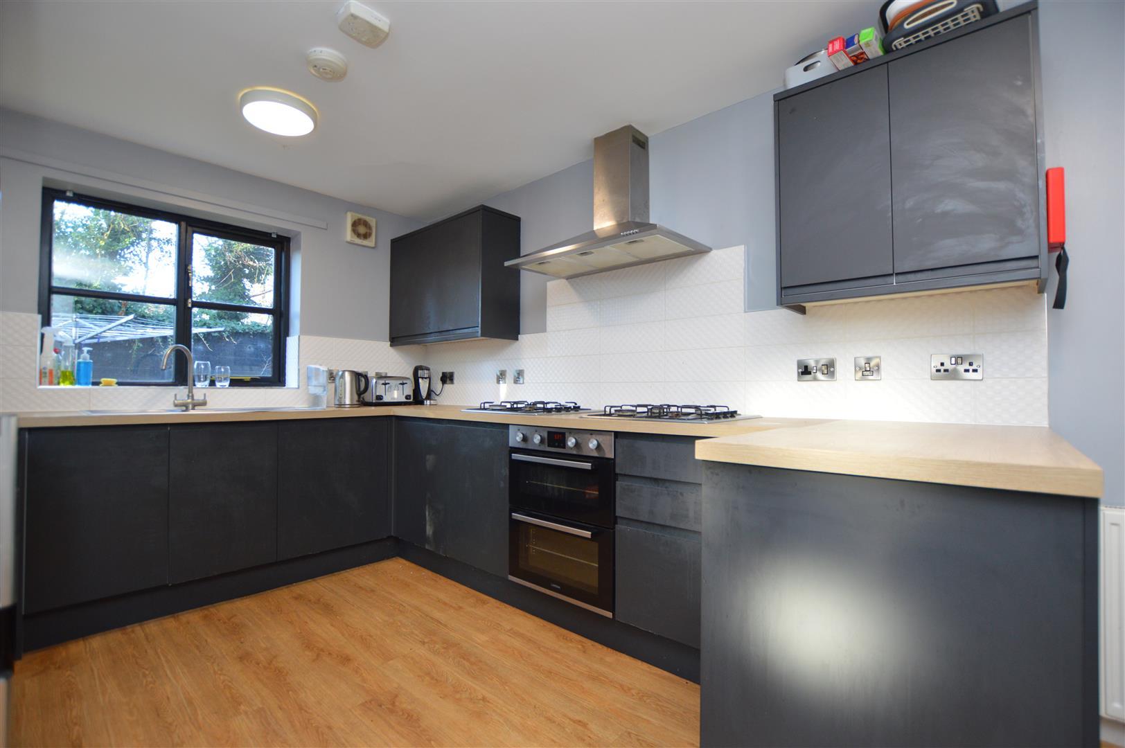 Property Image d67eab12-fb70-4785-8f81-8b3d7a70f263