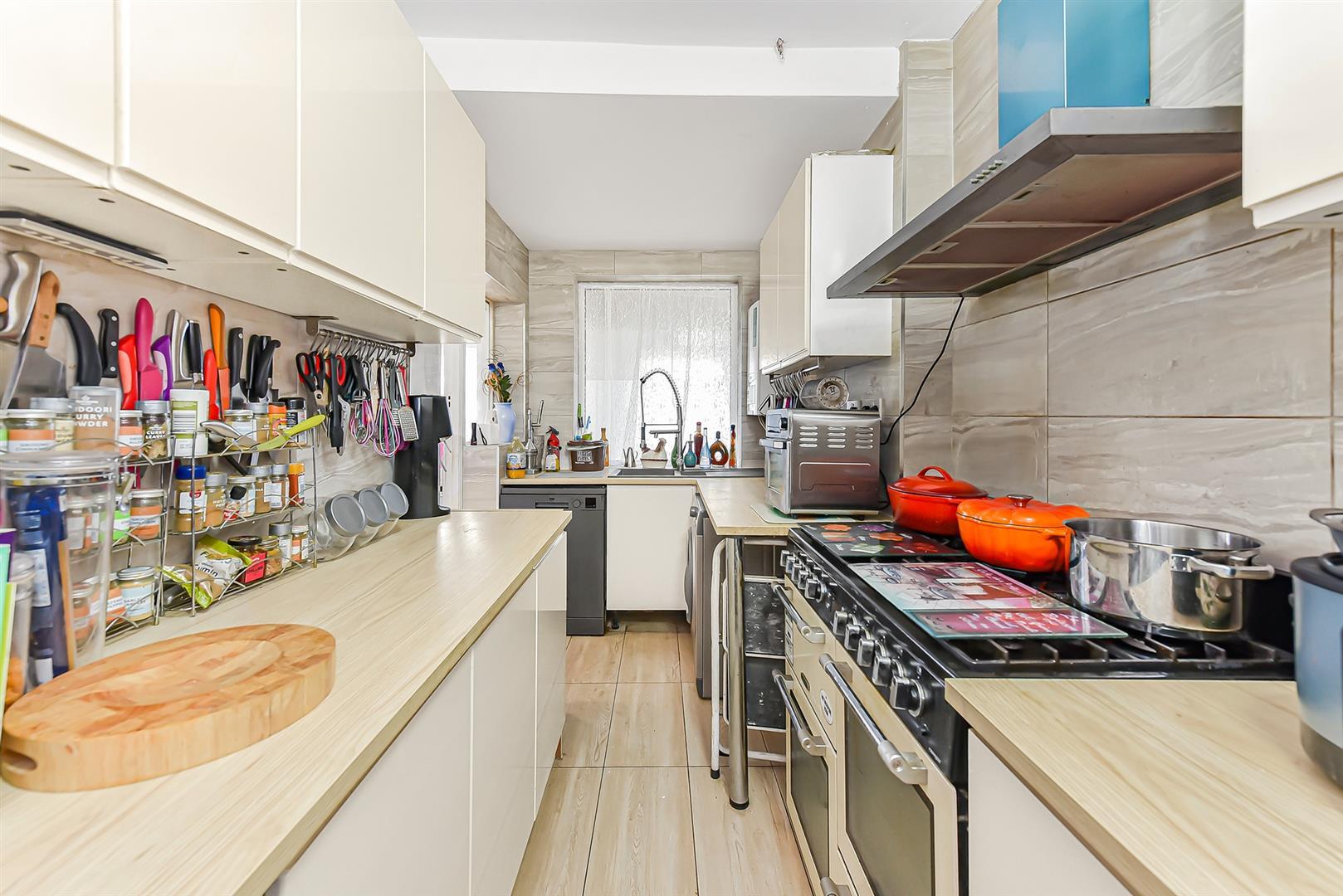 Property Image d69b026a-a606-4b14-829c-48e22d7fd982