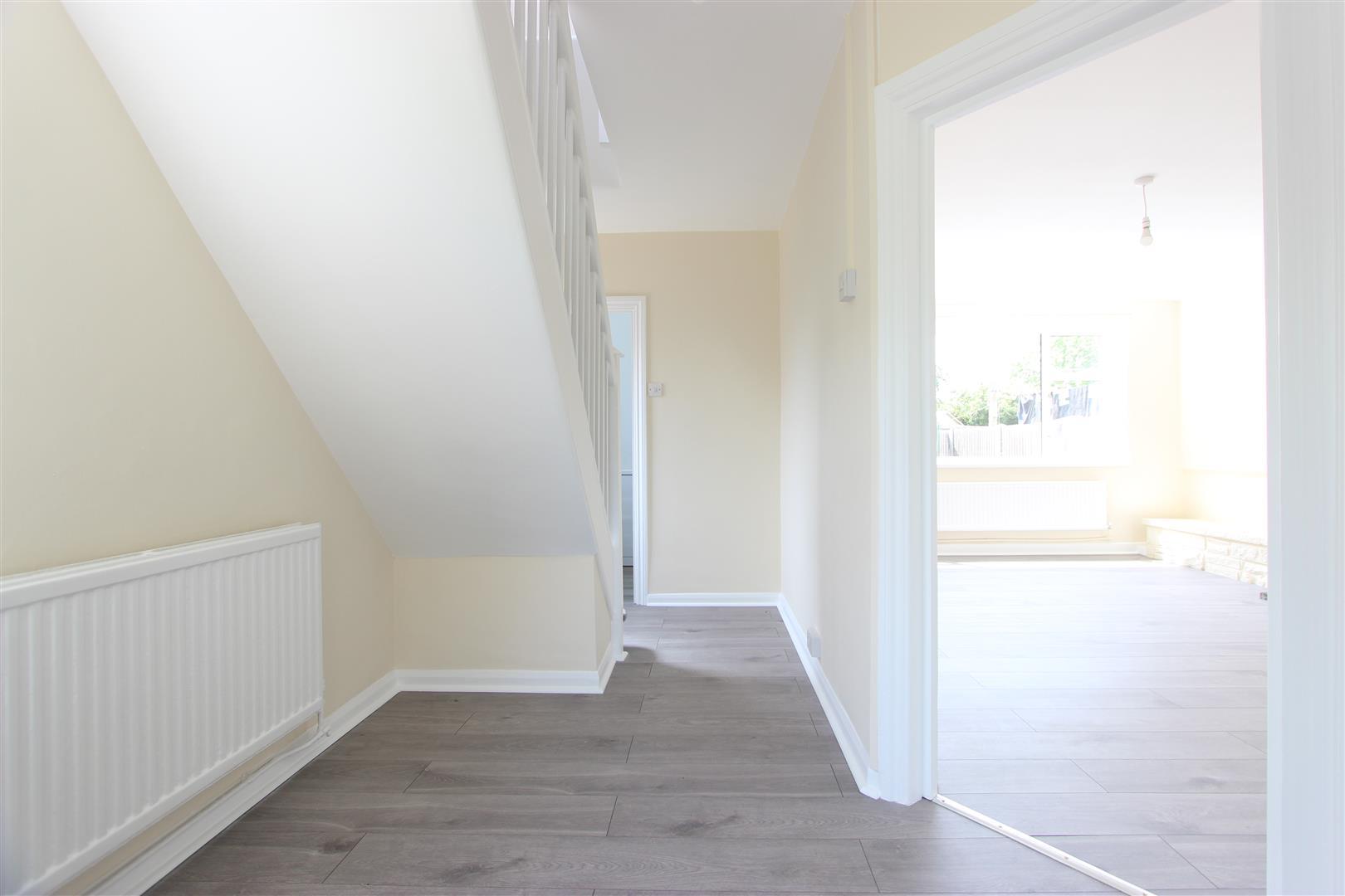 Property Image d6dc7e19-72b8-46ac-94a8-bbc2f8495930