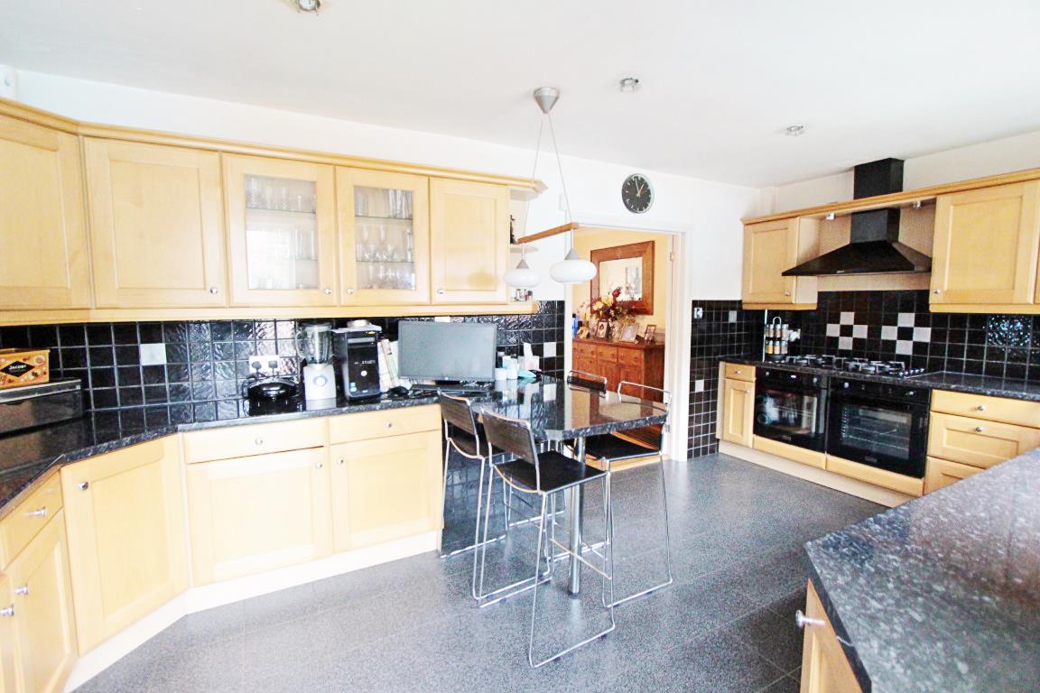 Property Image d6e62a00-2d46-4614-b09f-dd08f2d78ce2