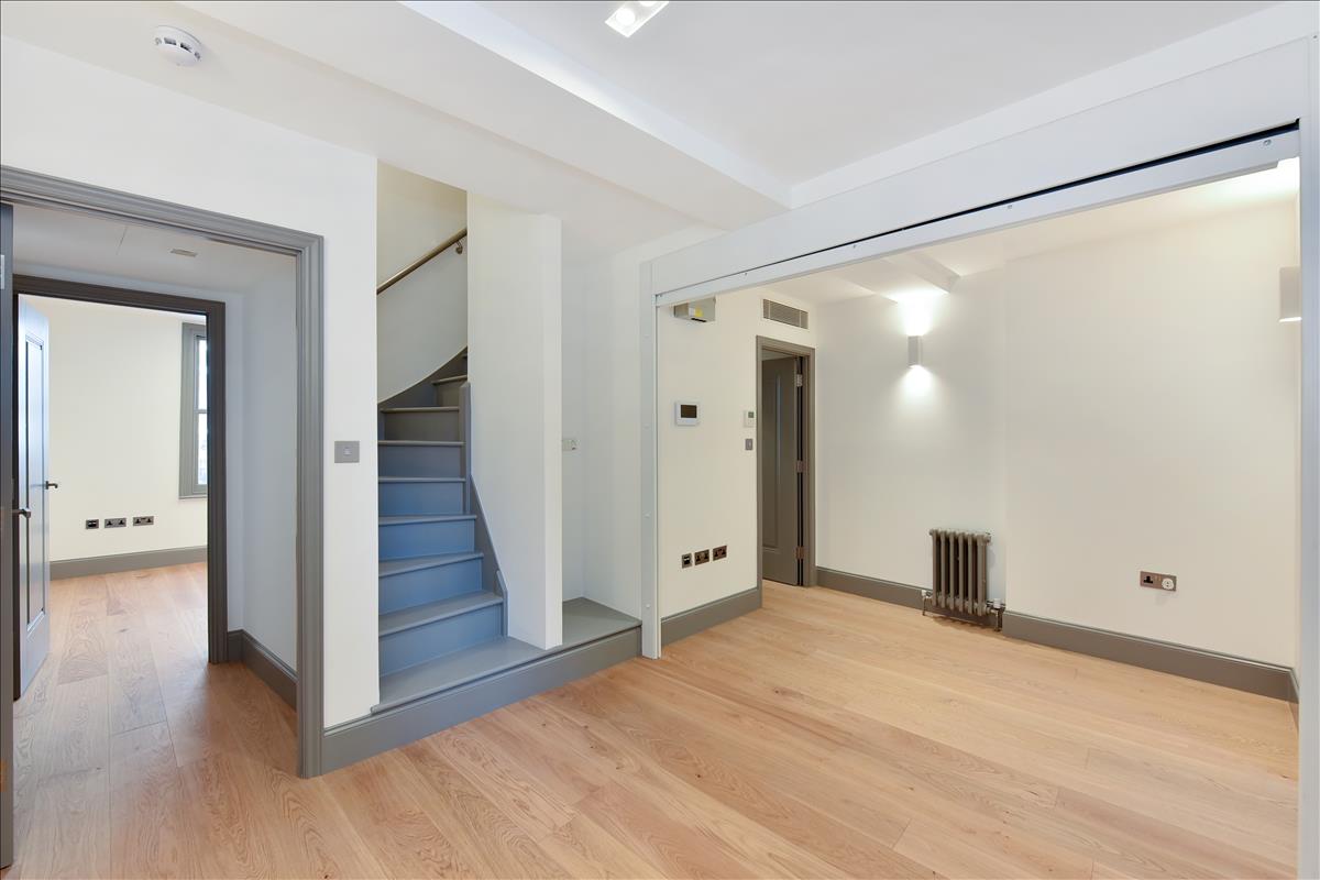 Period property conversion, Shoreditch High Street