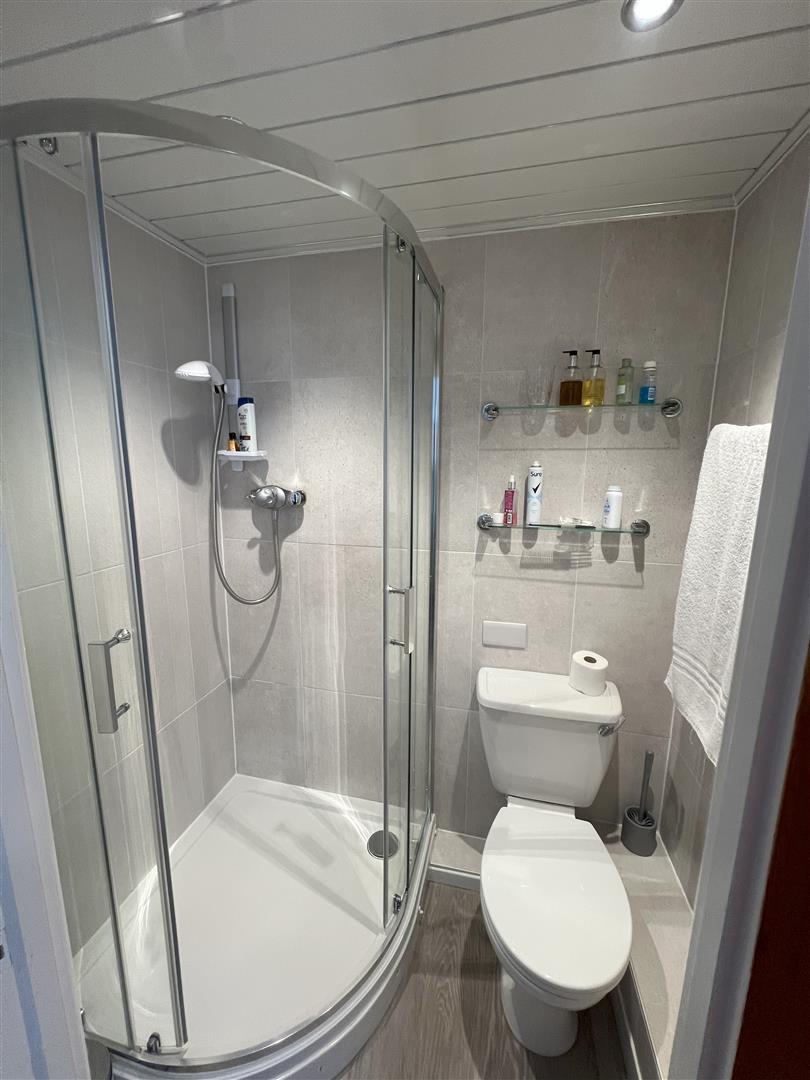Property Image d75da138-2888-47f5-8eb5-0112d9cd43ea