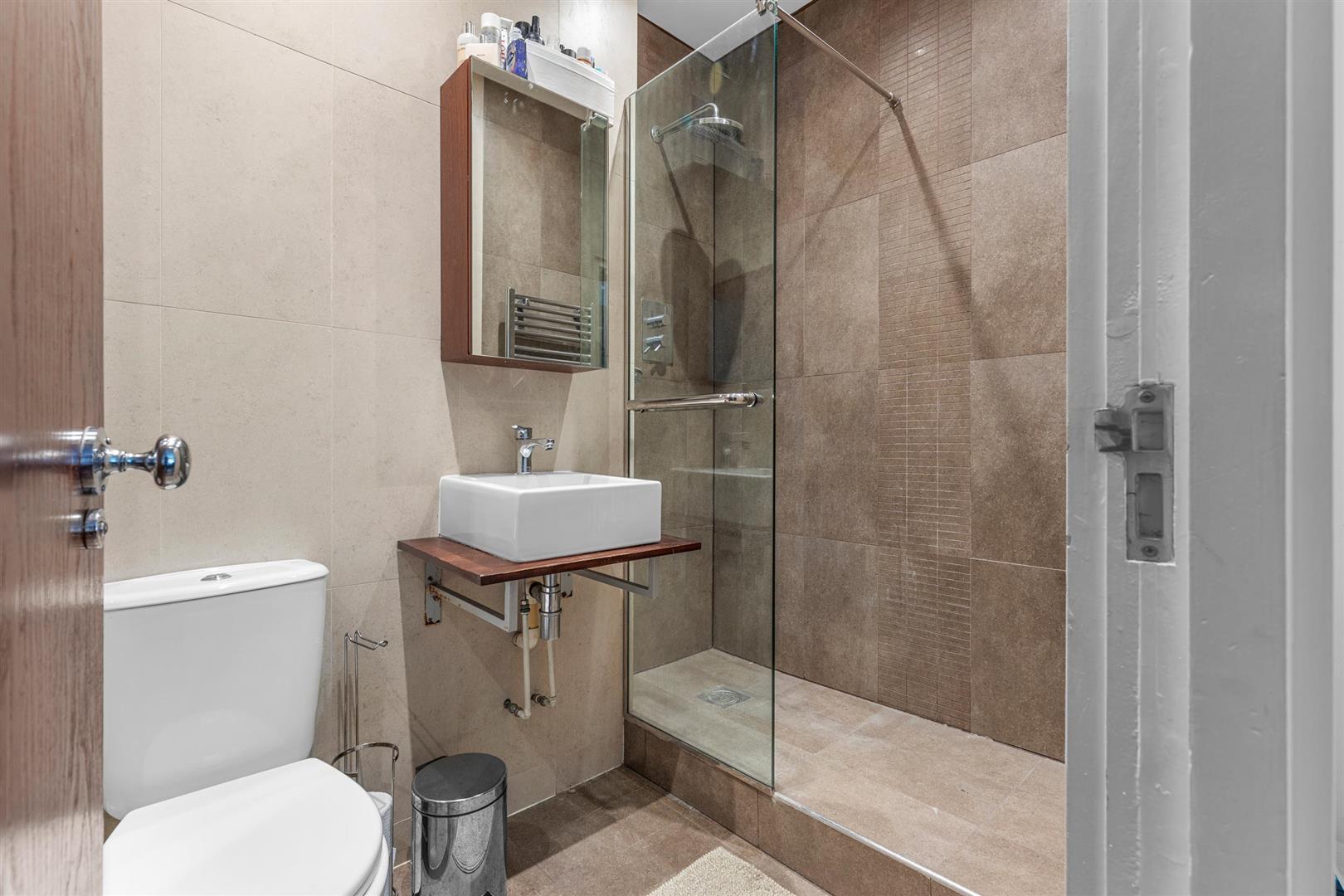 Property Image d75dfe52-8bea-429f-81c0-783586562d6b
