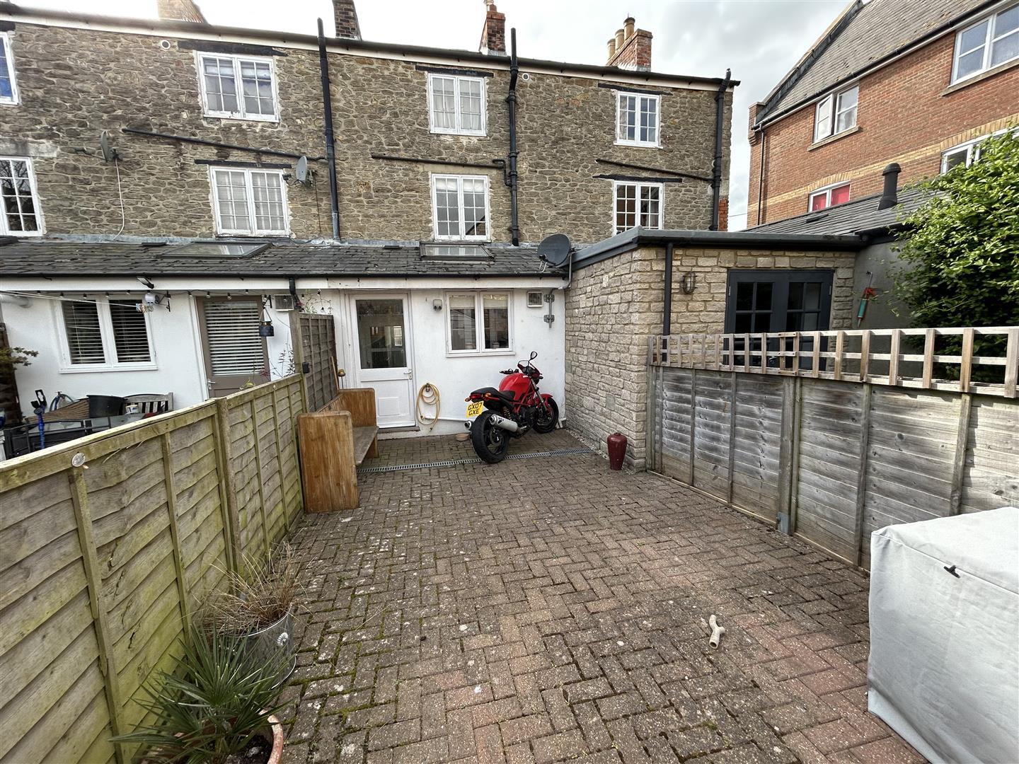 Property Image d75ea27c-8402-4fa0-ad97-f198136bb681