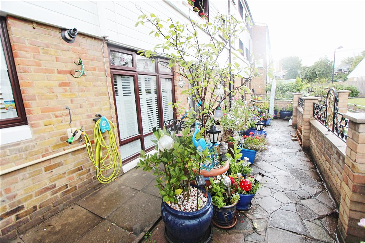 Property Image d768504a-094e-4e31-9111-2a861c82ecc8
