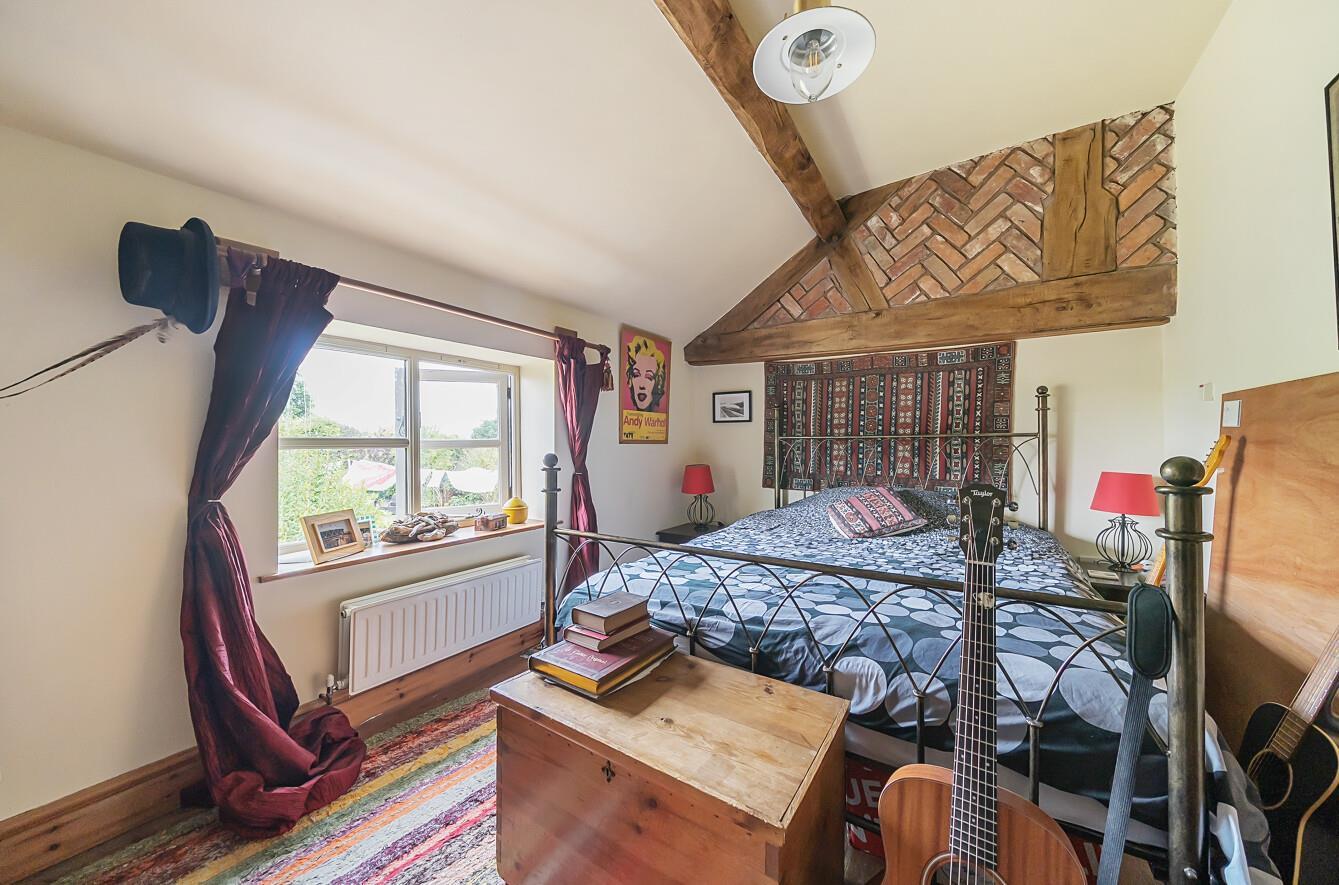 Property Image d772d51f-e3fb-4703-8d21-ebb187b56961