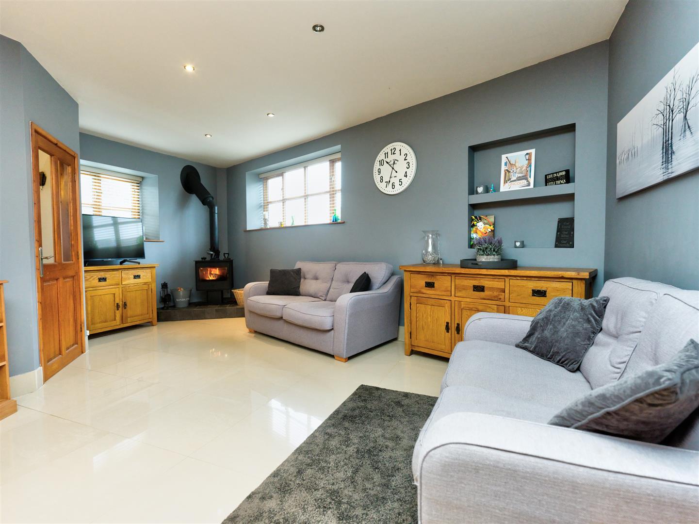 Property Image d77705b2-02fc-4266-90ae-b5ab4e5aaa25