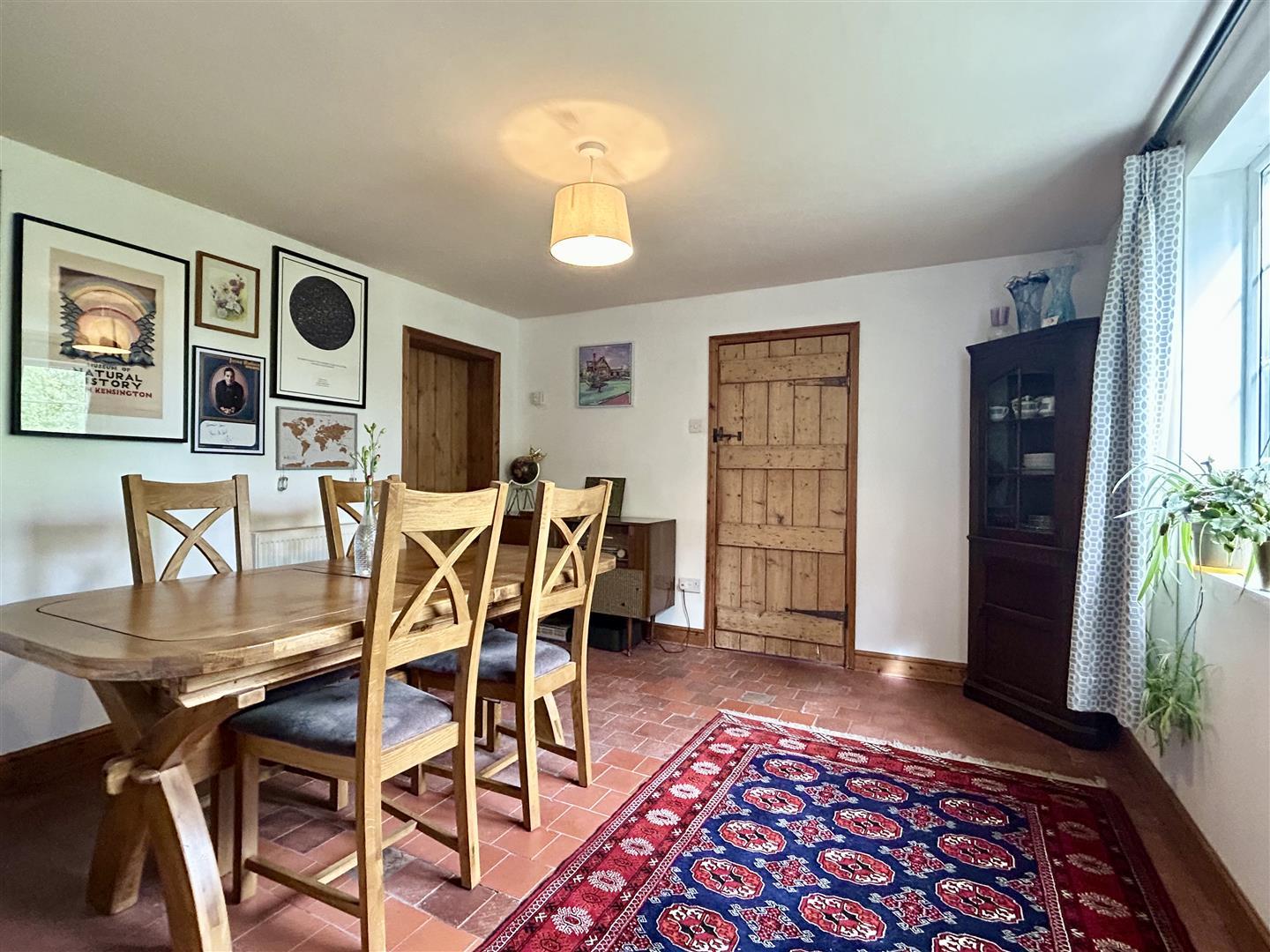 Property Image d77817d2-1d81-413e-b5b8-19f698484c48