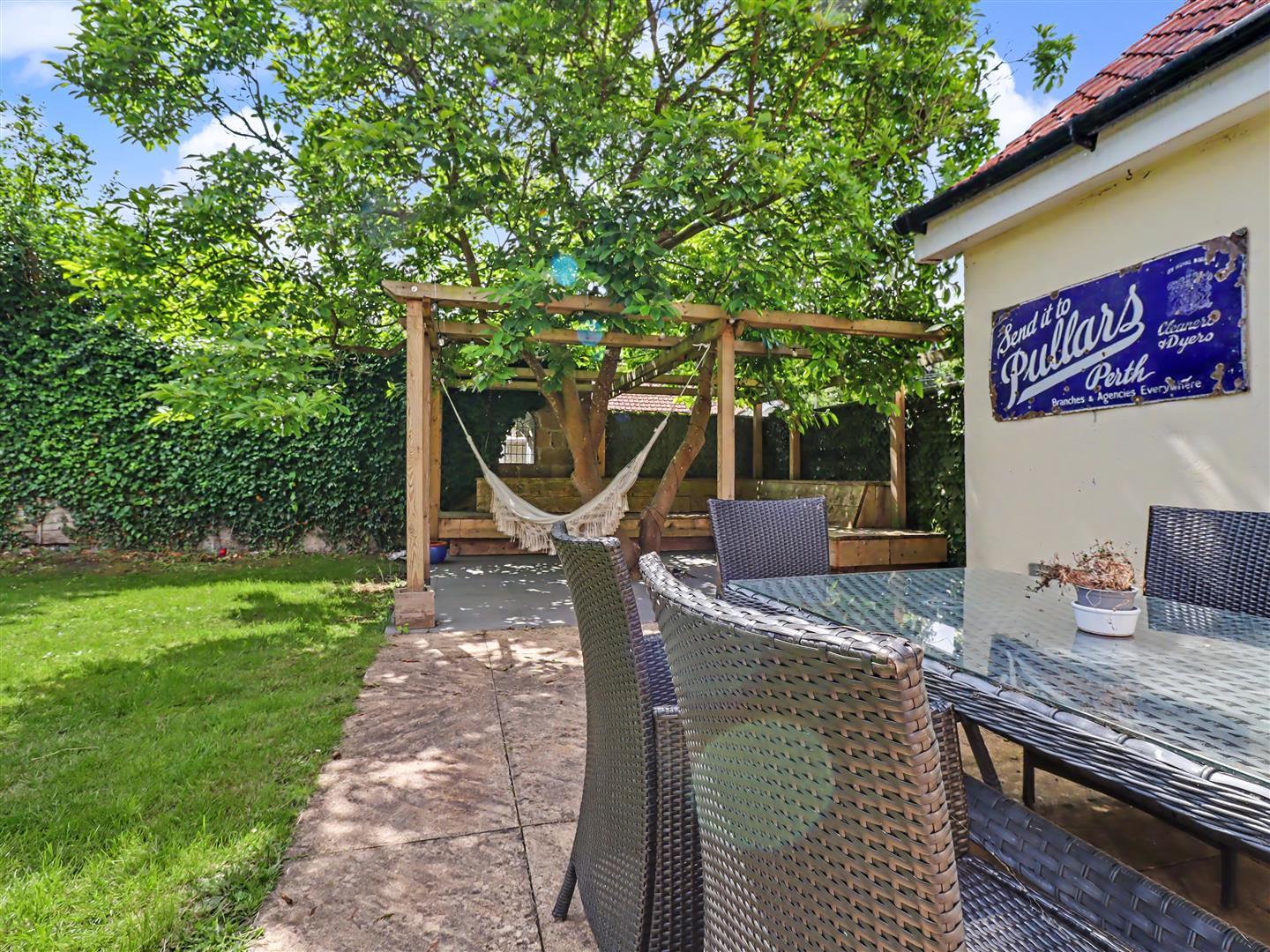 Property Image d789332e-0bb7-43c5-974b-54e590eb152e