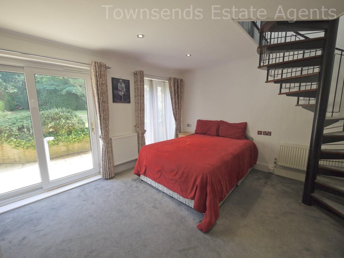 Property Image d7c3ff10-49b4-4b18-a46b-bab416018330