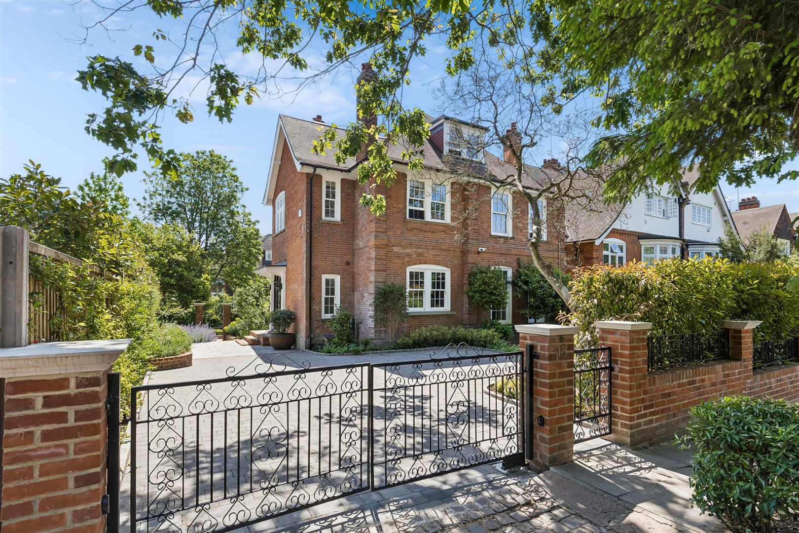 Property Image d7c89005-0493-49f1-8d85-90c3b84ef0c3