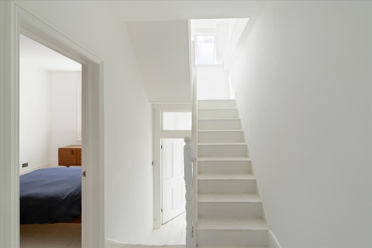 Property Image d7f92b6d-11aa-4991-b5d1-a30b2c3a8f95