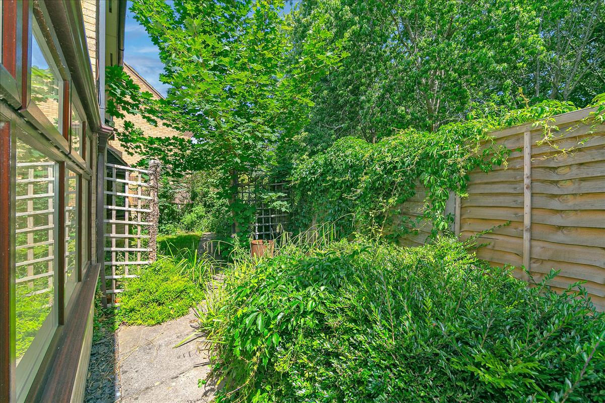 Property Image d8351724-b4e4-4303-868e-a5b274bc0443