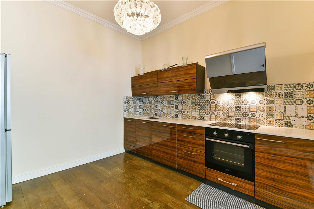 Property Image d8384f8d-a8c4-491d-85b9-04fb31778f12