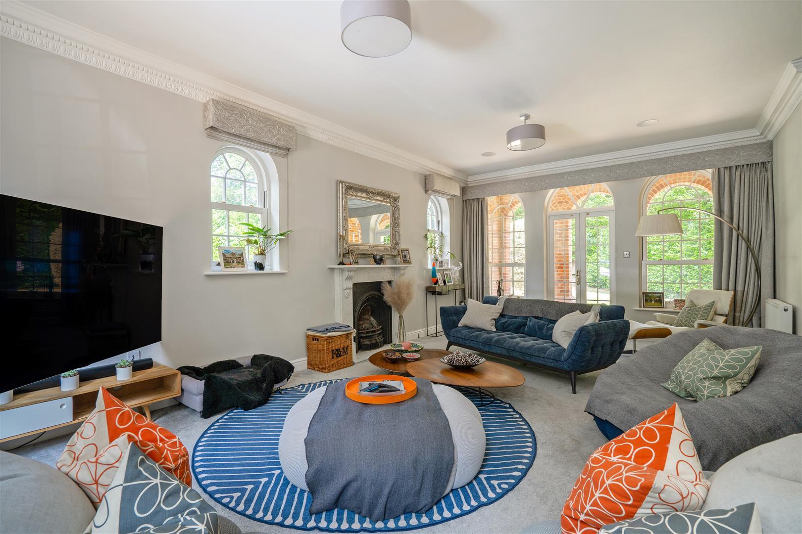 Property Image d83efdbc-4b5f-4be5-92a5-7529f3161f52