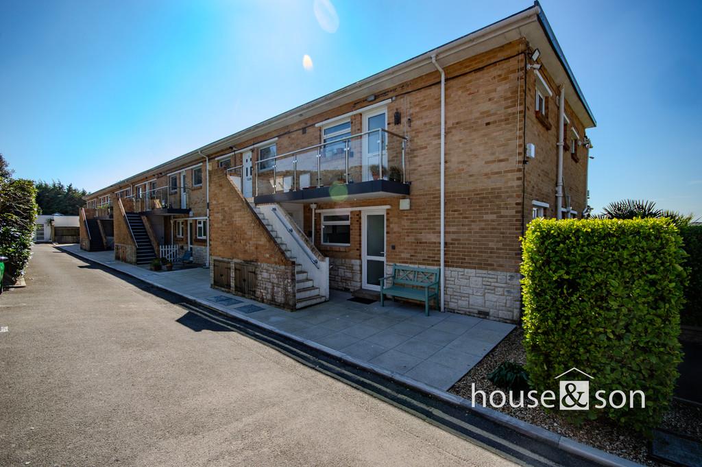 Property Image d84e7ccc-f6c5-4a3e-9247-f0c8c0a12b86