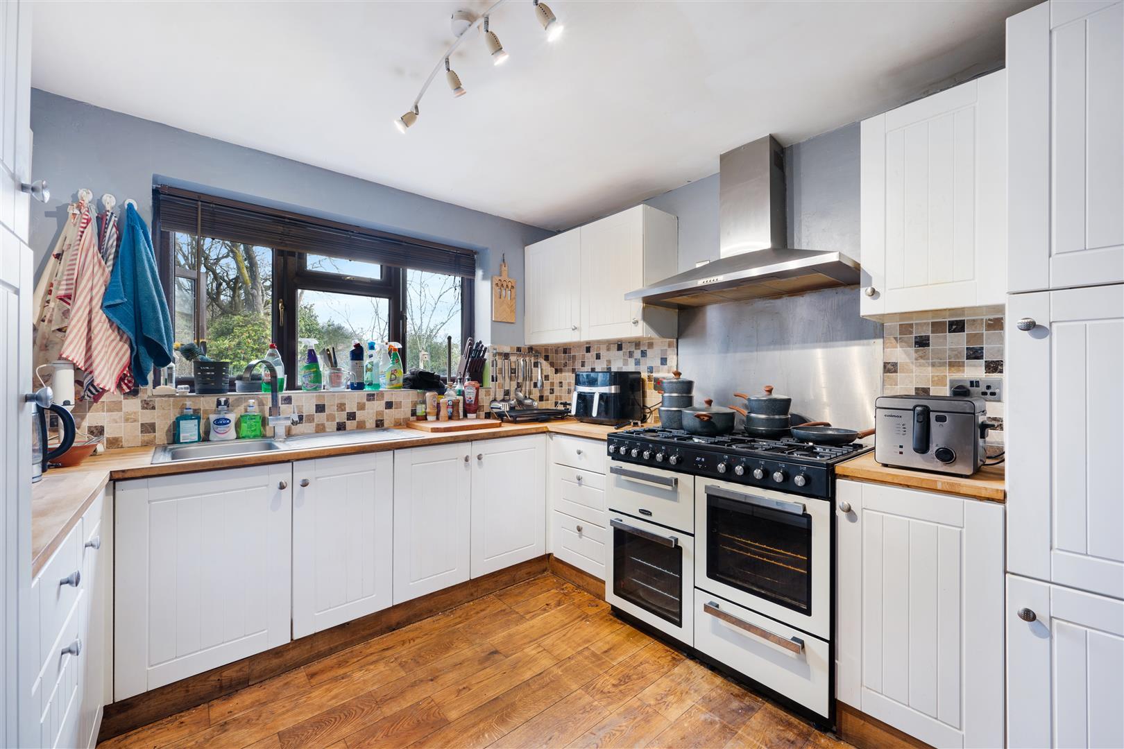 Property Image d859b132-842a-4795-96ed-63e6f6e58064
