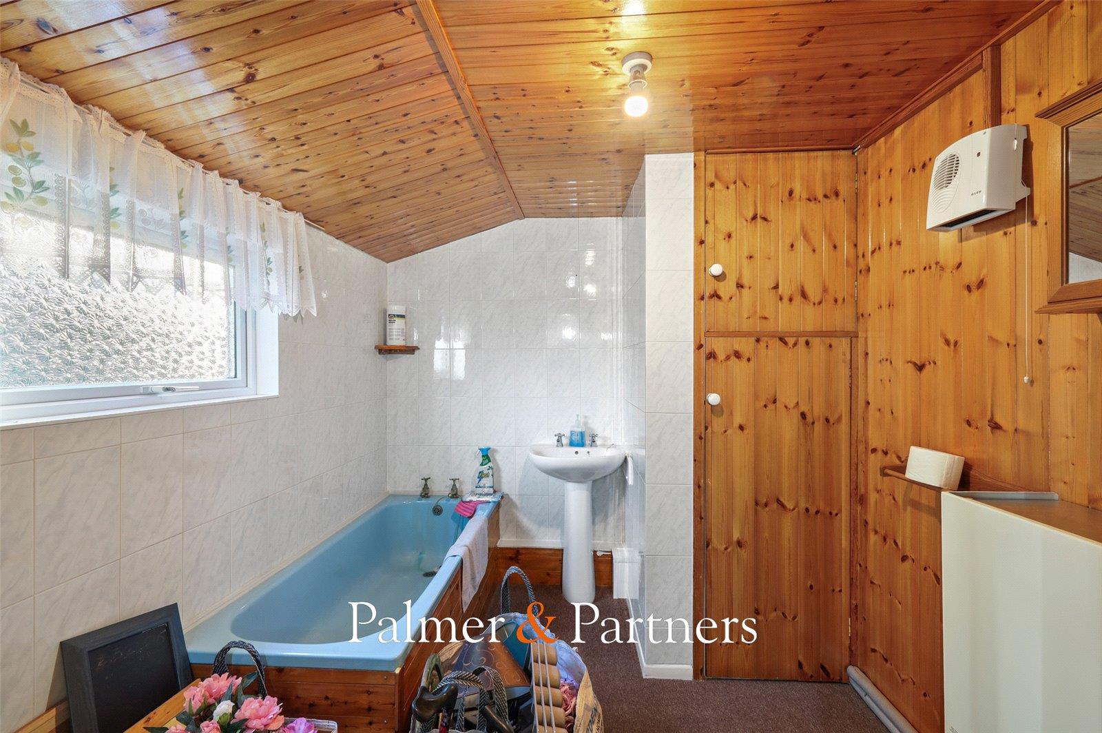 Property Image d85ea5d0-cc49-424a-b668-060513ceafbd