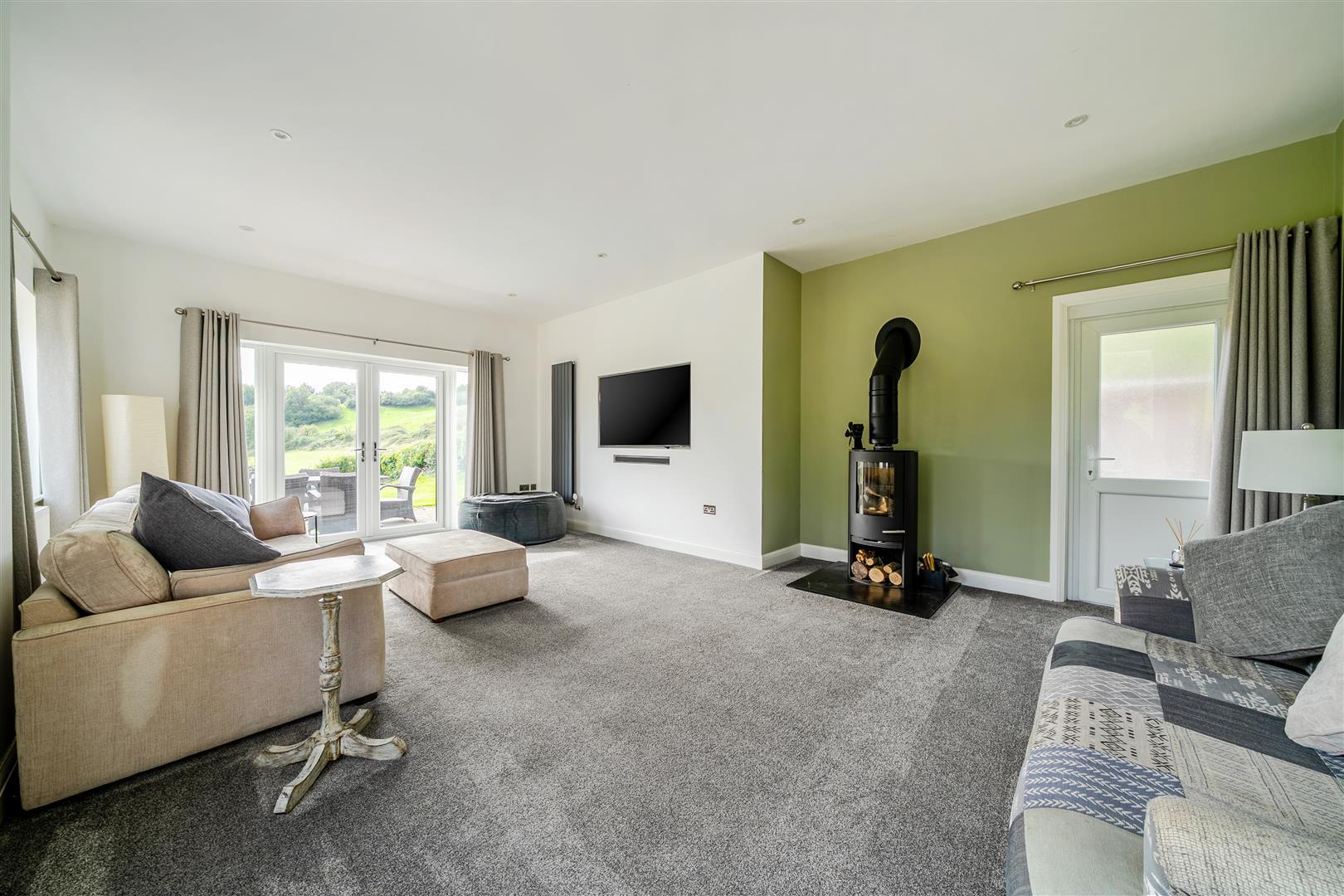 Property Image d867cb0b-e627-47e8-af12-b87487dced9c