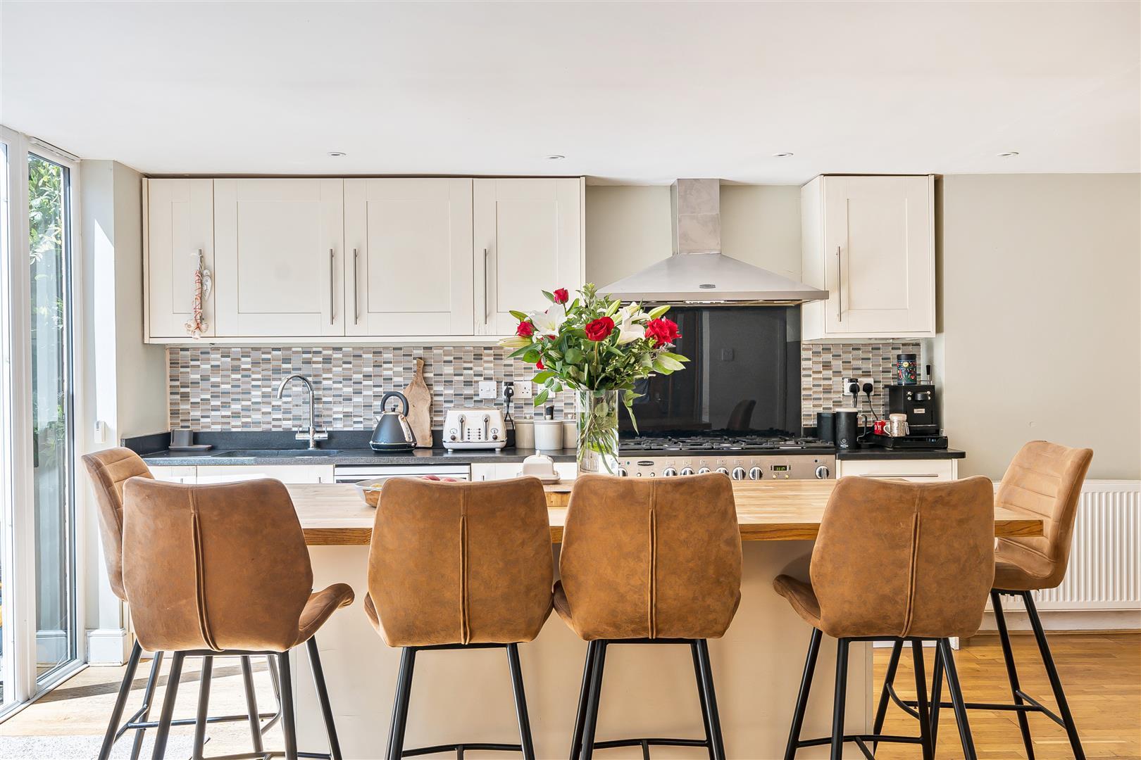 Property Image d868f1db-09f1-42d2-b901-dc2cd7b7894d