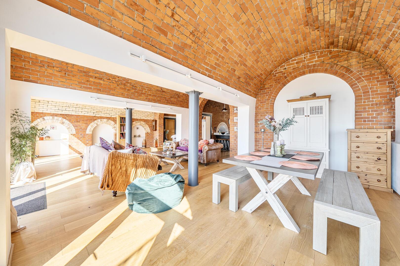 Property Image d869ebe3-83d7-4999-bf02-5ef7cb004578