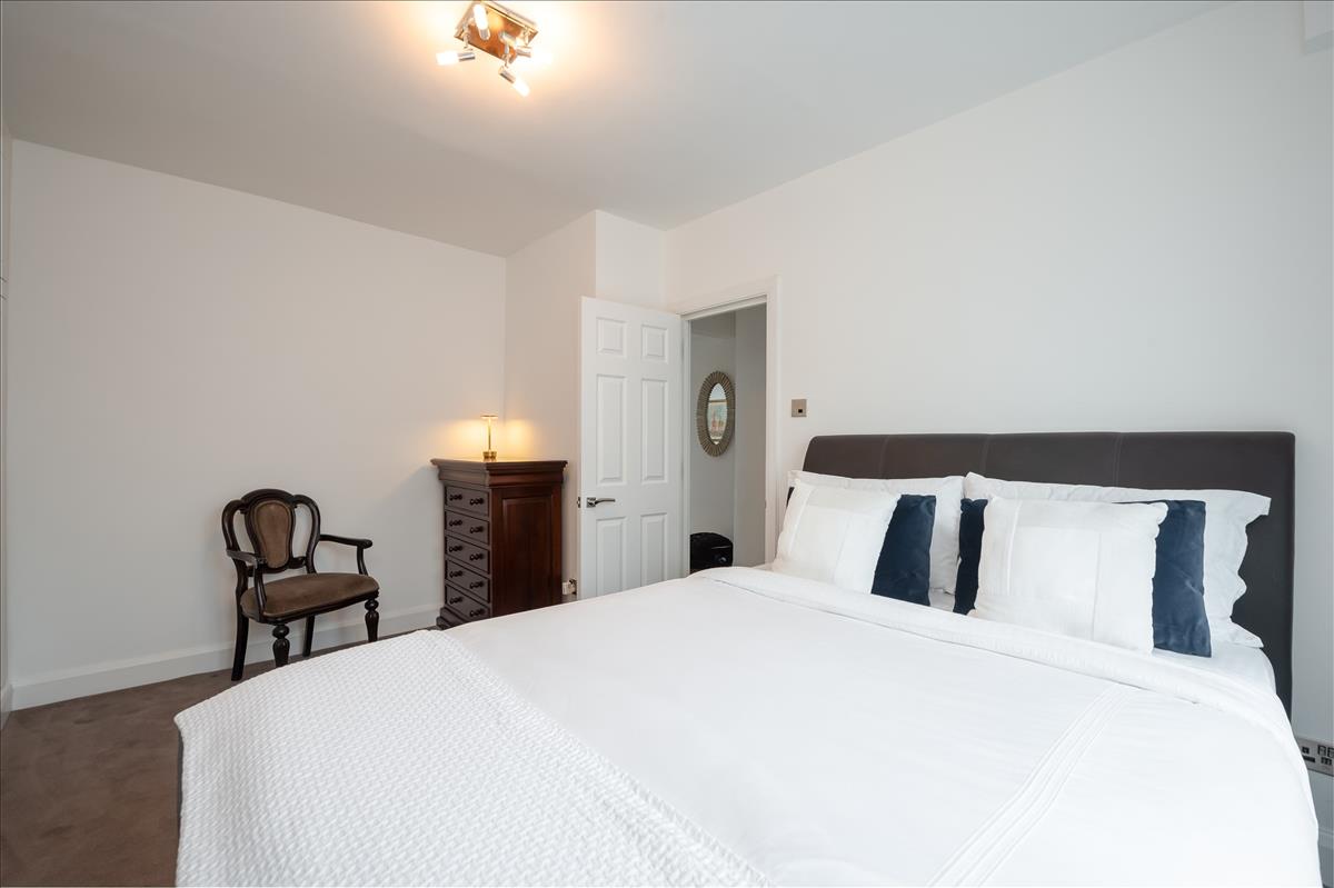 Property Image d8739228-c22a-4342-b843-375c7b5daa88
