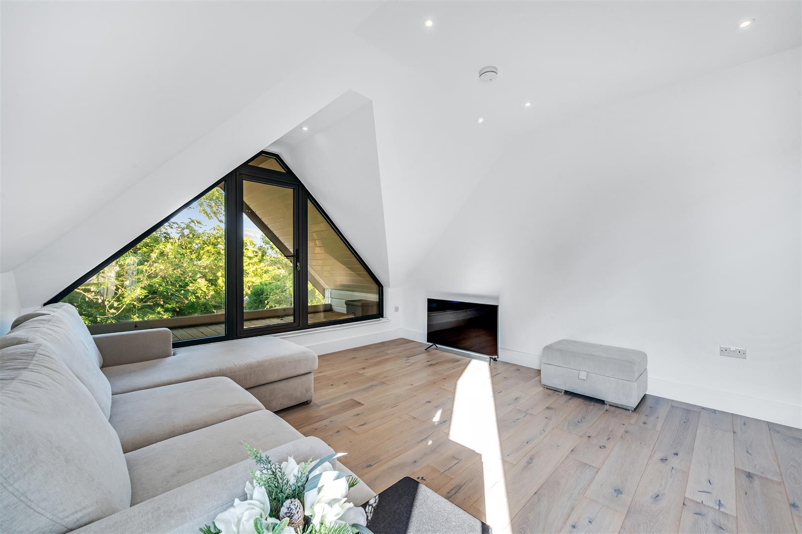 Property Image d87d8017-0c50-451e-85b3-bf3b44659abb